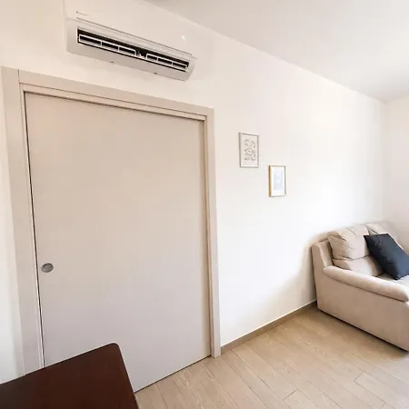 Camelia House Apartment