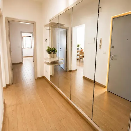 Camelia House Apartment